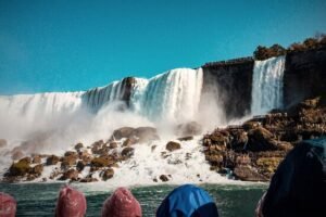 Niagara Falls - Honeymoon Capital in Canada for Couples